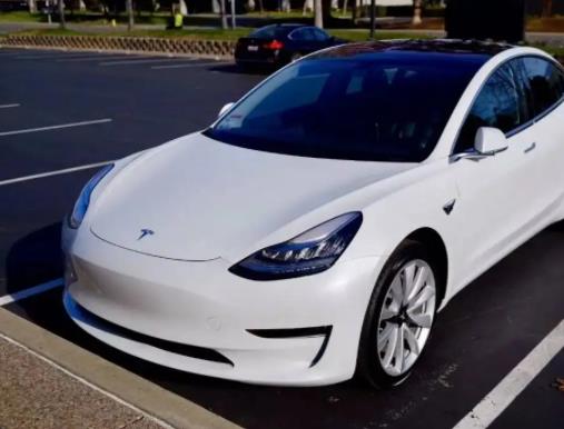 特斯拉有幾款車型后門往上開的？特斯拉model3是a級車還是b級車